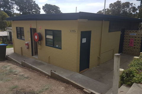 Lakes Caravilla Caravan Park - Events Australia 3