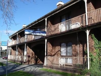 Albury Townhouse Motel - Tourism Bookings 1