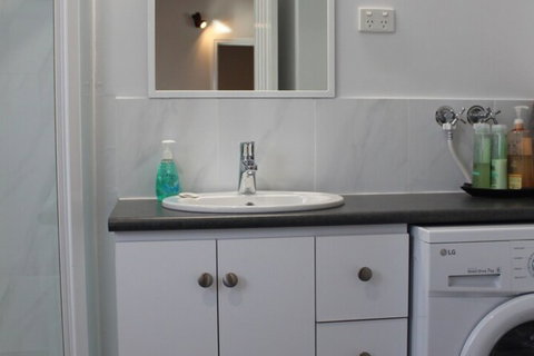 The Sleeping Lady Private Retreat - Events Australia 1