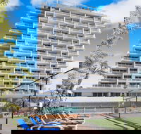 Elouera Tower Beachfront Apartments - Events Australia