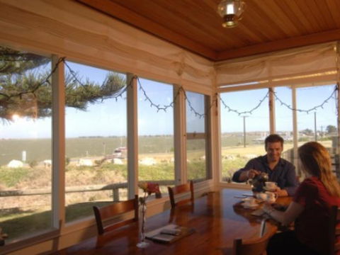 Vue De M Bed & Breakfast - Events Australia 3