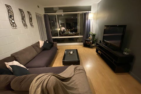 Apartment On Tennyson - Accommodation Europe 3