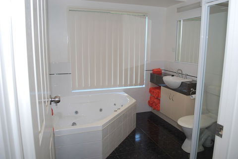 Lookout Holiday Units - Accommodation Europe 4