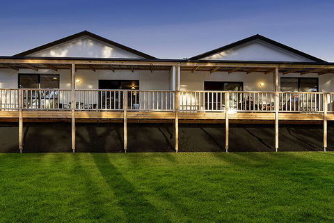 A1 Motels Port Fairy Motel And Apartments - Events Australia 2
