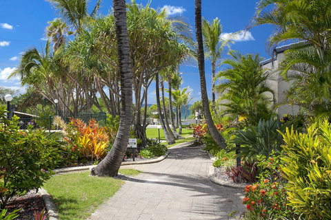 Beach Breakers Resort - Events Australia 0