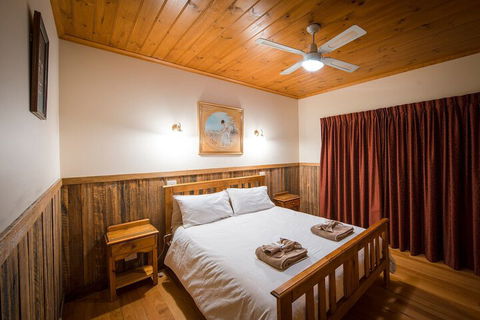 Sanctuary Park Cottages - Tourism Bookings 6