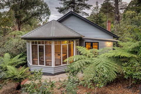 Gatehouse Cottage At Merrow Cottages - Mt Dandenong - Events Australia 2
