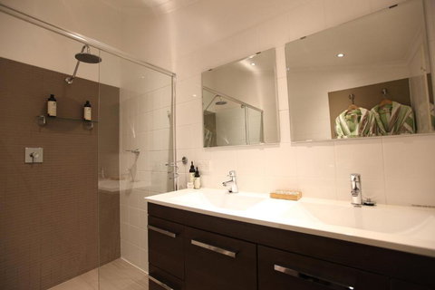 One Tree Bed & Breakfast - Events Australia 6