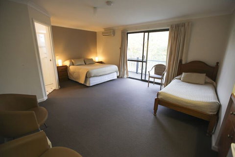 Martin Fields Beach Retreat - Events Australia 3