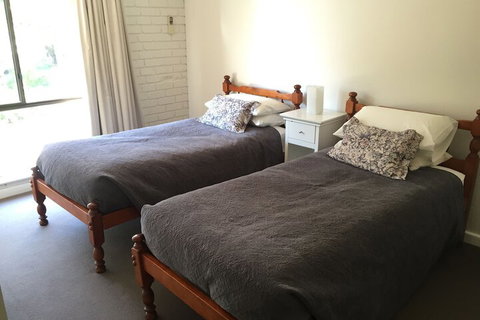 Martin Fields Beach Retreat - Events Australia 4