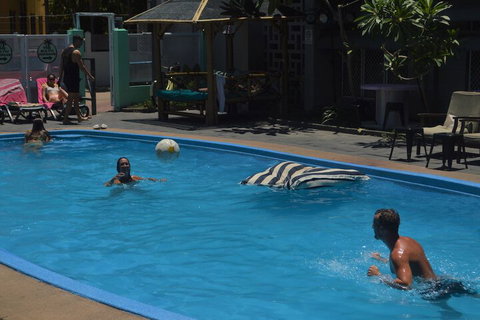 Youth Shack Backpackers - Hostel - Events Australia 3