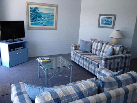 Breakers Apartments Mollymook - Tourism Bookings 5