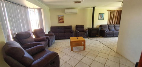 Pinjarra Caravan Park & Cabins - Events Australia 4