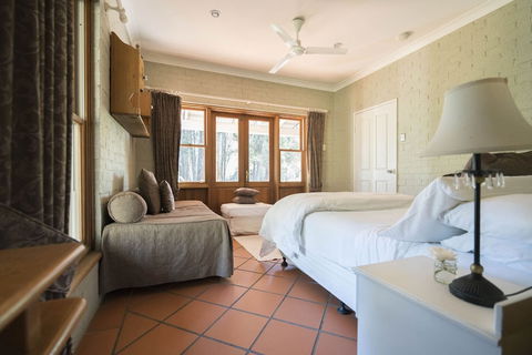 Thistle Hill Guest House - Accommodation Europe 5