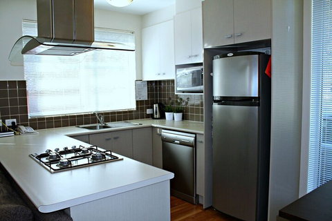 Adelaide DressCircle Apartments Childers Street - Events Australia 3