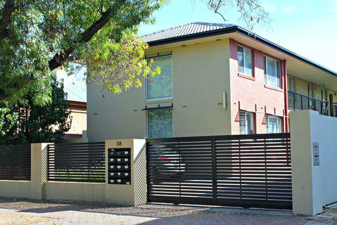 Adelaide DressCircle Apartments Childers Street - Events Australia 1