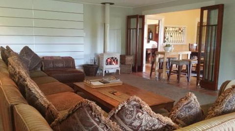 At Remingtons Private Cottages & Lodge - Tourism Bookings 6