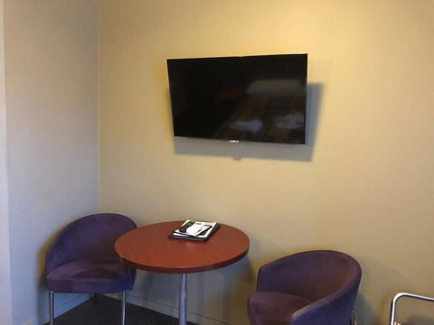 The Astor Hotel Motel - Events Australia 5