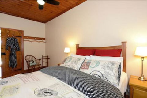 Trafalgar Premium Vintage Suites - Accommodation Europe 1