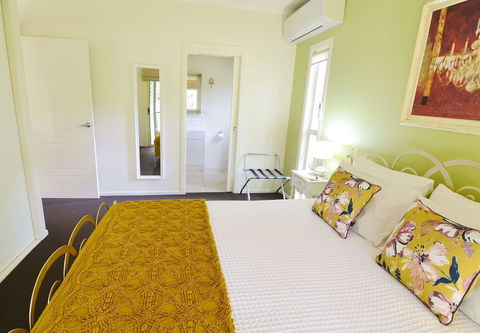 Apple Tree Cottage & Studio - Tourism Bookings 1