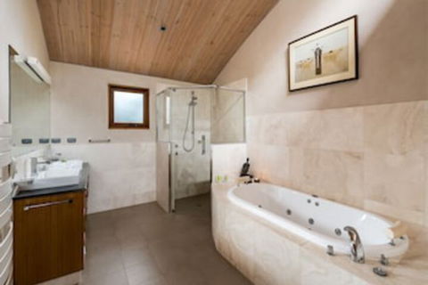 Aiyana Retreat - Events Australia 0