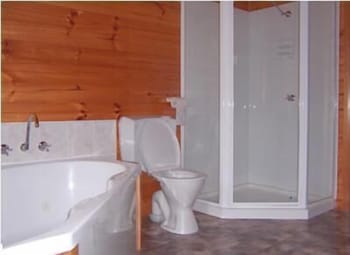 Silver Ridge Retreat - Accommodation Europe 5