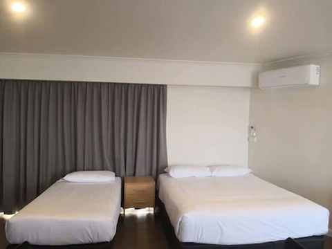 Dandenong Motel - Accommodation Europe 0