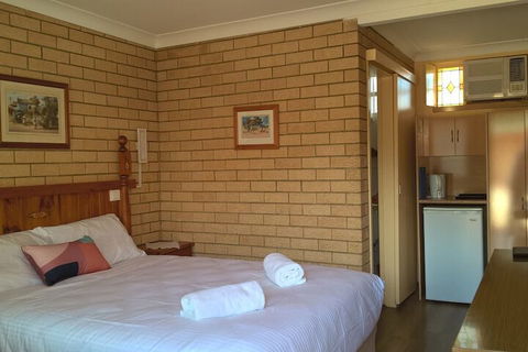 Lake Front Motel - Events Australia 4
