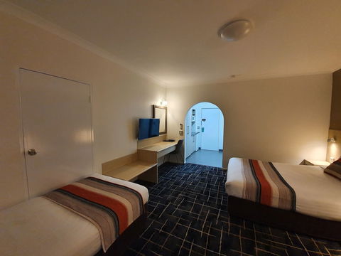Hamiltonâ€™s Queanbeyan Motel - Tourism Bookings 6