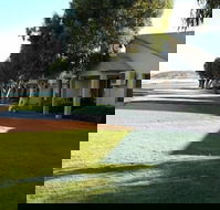 Pelican Shore Villas - Events Australia