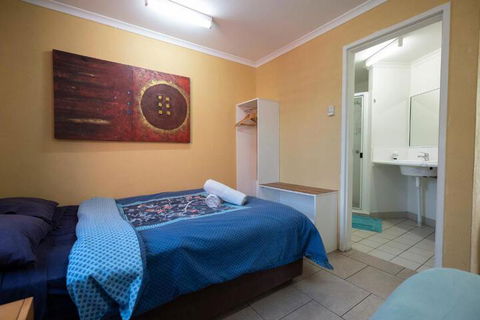 Beachside 1770 YHA - Events Australia 6