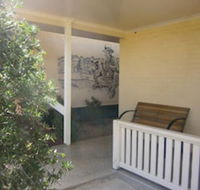 Kellys Motel Oakey - Tourism Bookings