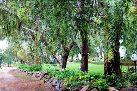 Outback Cellar & Country Cottage - Events Australia 2