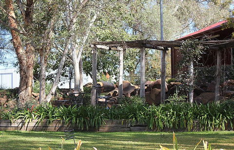 Outback Cellar & Country Cottage - Events Australia 4