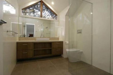 Blue Ice - Tourism Bookings 6