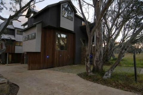 Blue Ice - Tourism Bookings 1