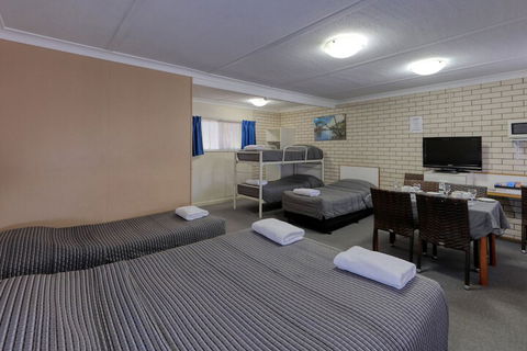 Binalong Motel - Events Australia 7