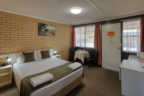 Binalong Motel - Events Australia 6