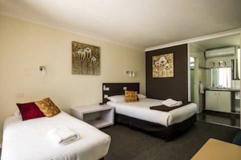 Plainsman Motel - Events Australia 0