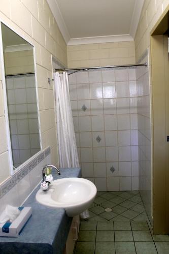 Overflow Motor Inn - Events Australia 6