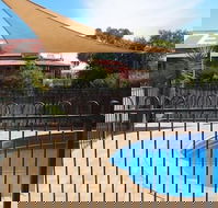 Golden Guitar Motor Inn - Events Australia