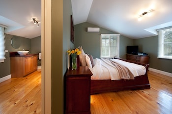 Finlie - Events Australia 0