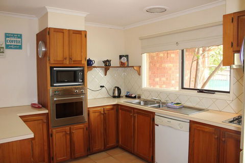 Australian Home Away At East Doncaster - Accommodation Europe 2