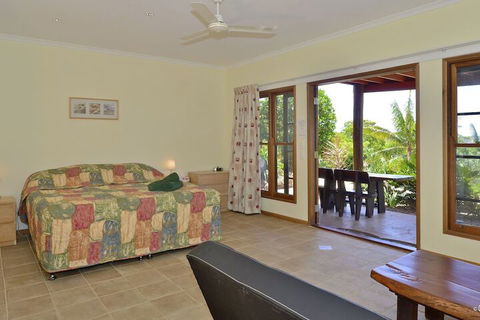 Escape 1770- Adults Only - Tourism Bookings 6