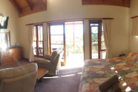 Escape 1770- Adults Only - Tourism Bookings 0