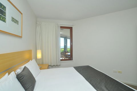 Lennox Holiday Apartments - Events Australia 3