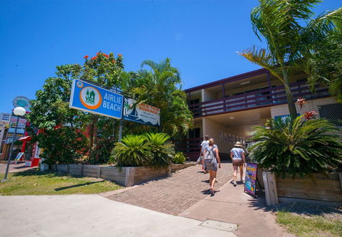 Airlie Beach YHA - Hostel - Events Australia 0
