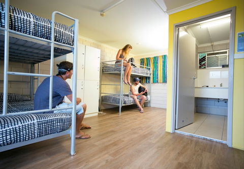 Airlie Beach YHA - Hostel - Events Australia 5