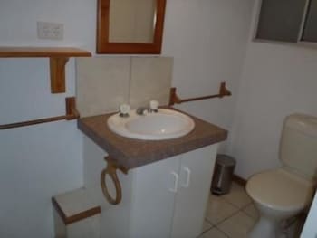 Beachside Holiday Units - Events Australia 5