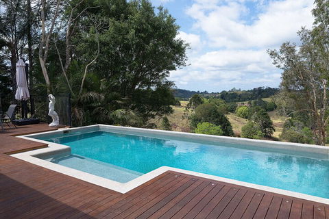Jacaranda Cottages - Accommodation Europe 7